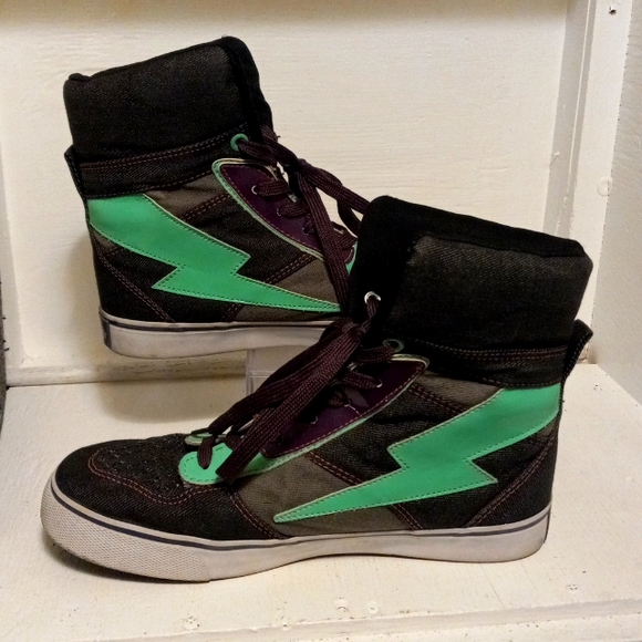 Bin 12. PunkRose sneakers - Picture 1 of 6
